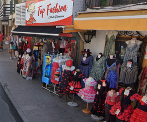 Fachada de tienda Top Fashion en Torremolinos